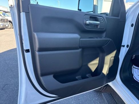 New 2026 GMC Sierra 3500 Pro w/ Convenience Package image 10