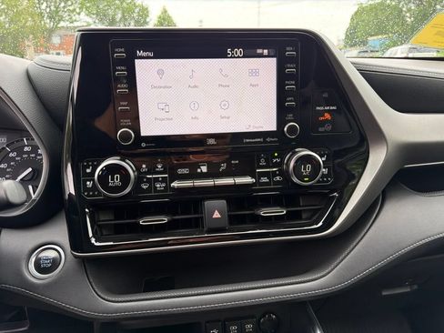 Used 2020 Toyota Highlander Limited AWD/4WD image 23