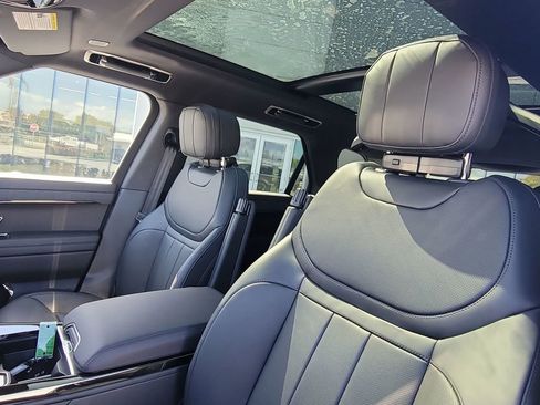 New 2026 Land Rover Range Rover Sport SE AWD/4WD image 26