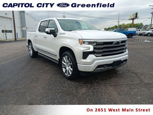 Used 2023 Chevrolet Silverado 1500 High Country w/ Technology Package AWD/4WD image 1