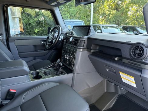 Used 2025 INEOS Grenadier image 34