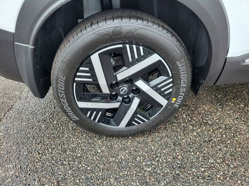 New 2026 Nissan Kicks SV FWD image 5