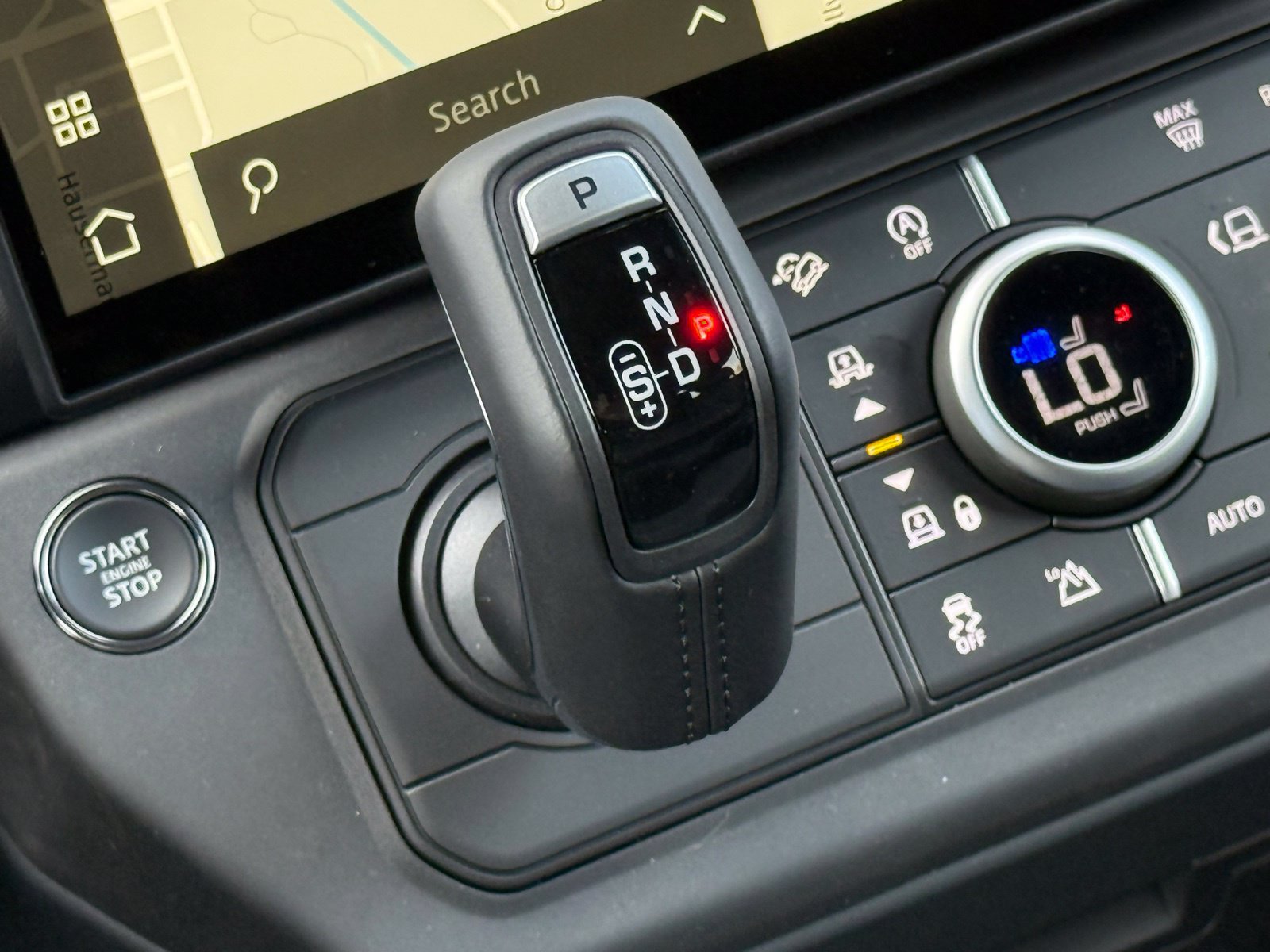 New 2025 Land Rover Defender 110 X-Dynamic SE AWD/4WD image 28