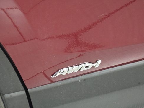 Used 2018 Toyota RAV4 XLE image 17