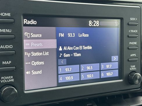 Used 2019 Toyota RAV4 XLE Premium image 20