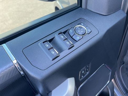 Used 2019 Ford F150 Lariat image 23