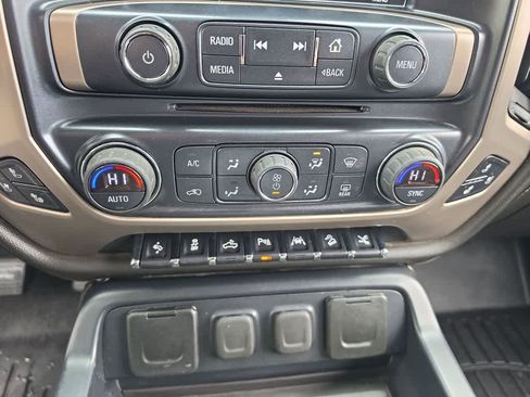 Used 2018 GMC Sierra 1500 Denali w/ Denali Ultimate Package AWD/4WD image 19