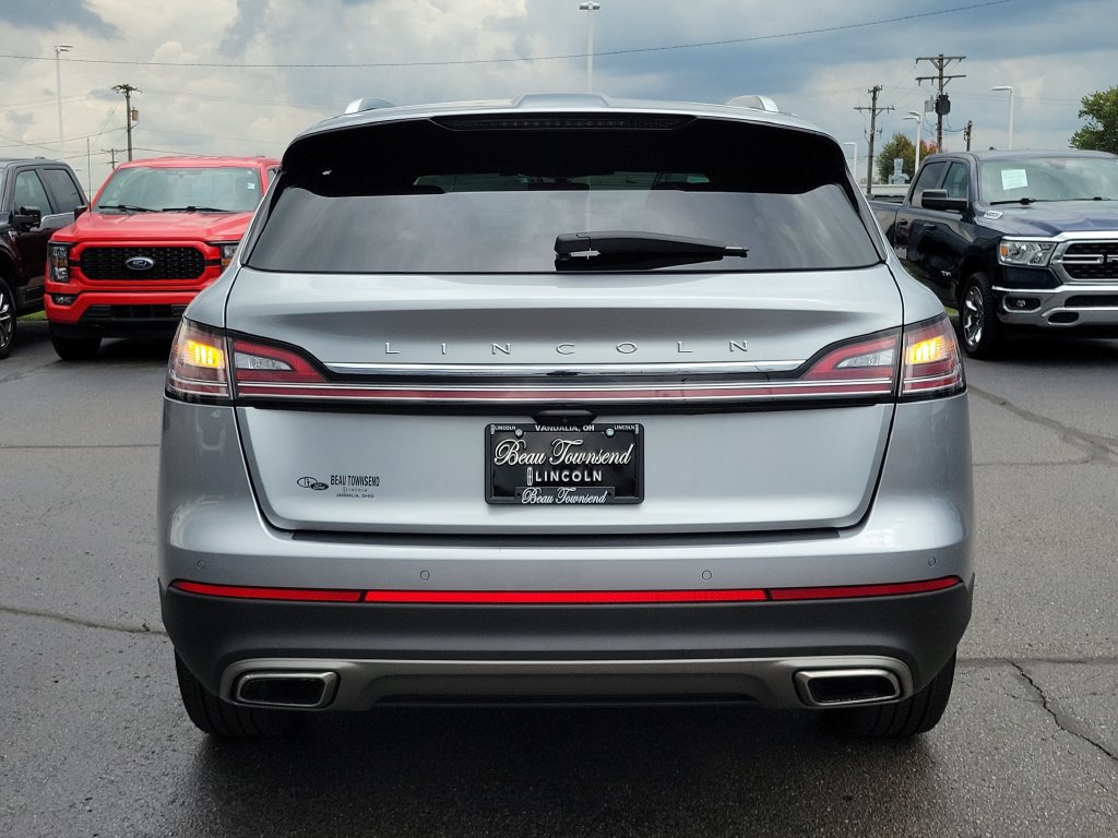 Used 2023 Lincoln Nautilus Reserve AWD/4WD image 5
