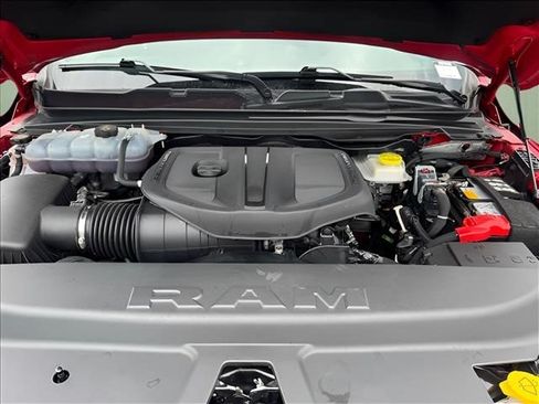 Used 2025 RAM 1500 Big Horn AWD/4WD image 18