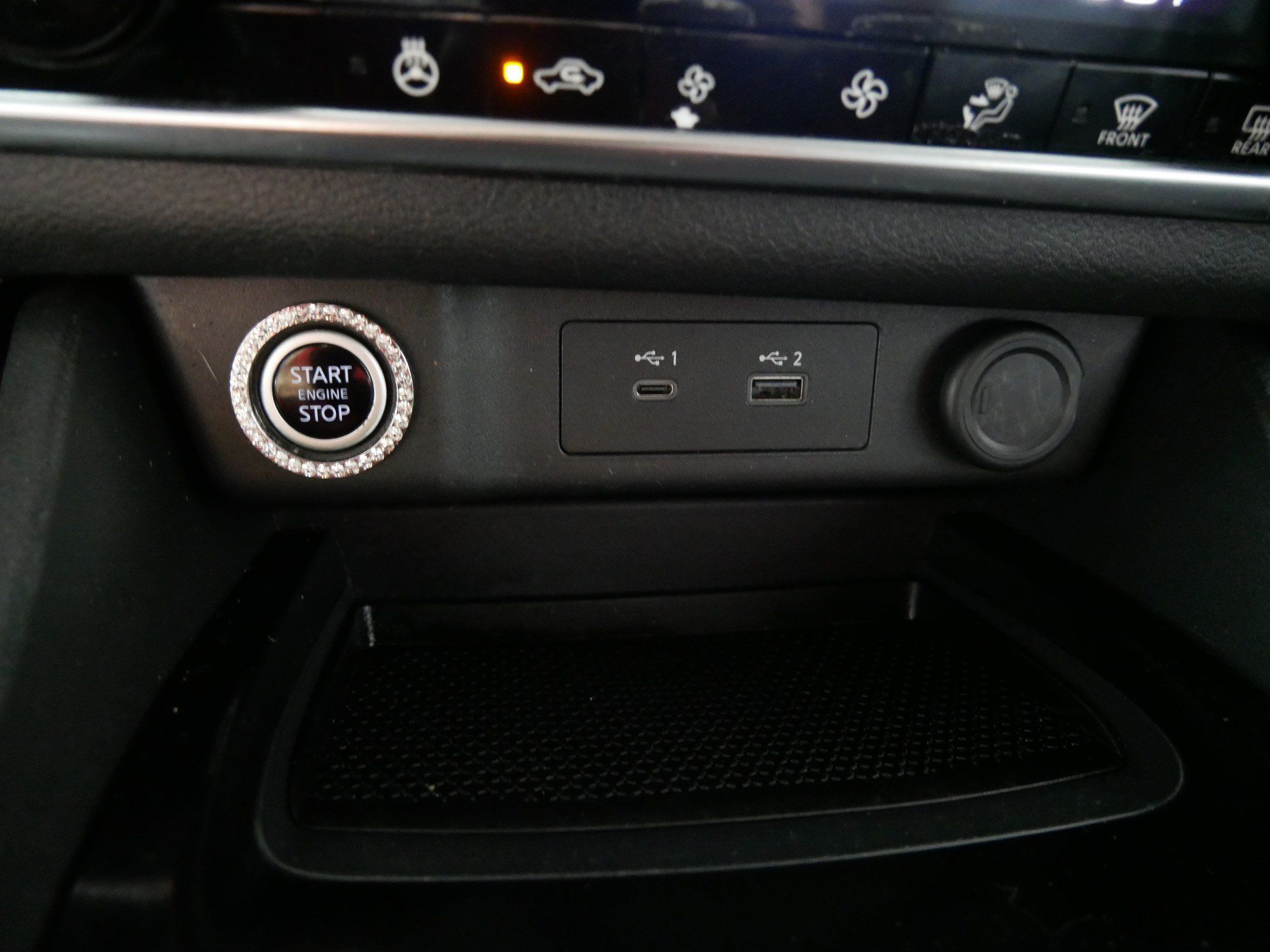 Used 2023 Nissan Rogue SV w/ SV Premium Package AWD/4WD image 29
