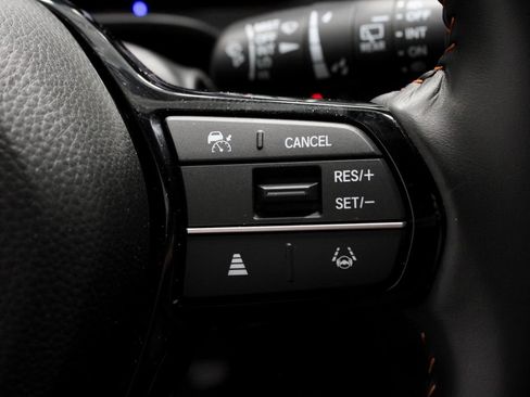 Used 2025 Honda HR-V Sport image 30