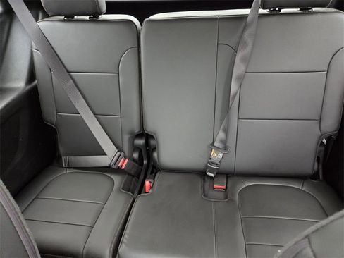 Used 2020 Chevrolet Traverse Premier image 19