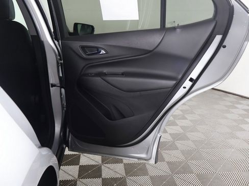 Used 2019 Chevrolet Equinox LT w/ Driver Convenience Package FWD image 24