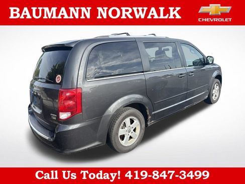 Used 2011 Dodge Grand Caravan Crew w/ Entertainment Group 1 FWD image 5