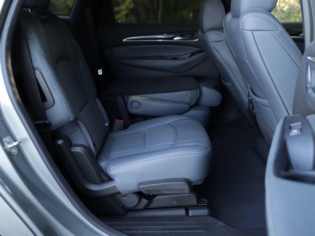 Used 2023 Buick Enclave Essence w/ Sport Touring Edition FWD image 29
