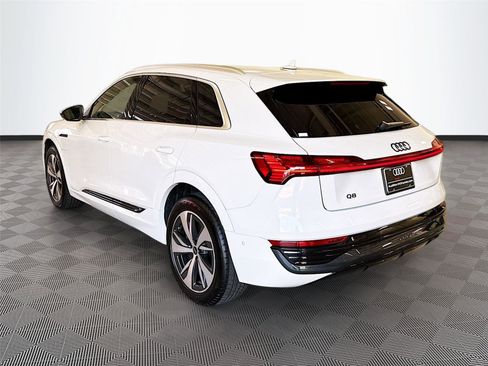 Used 2024 Audi Q8 e-tron Premium Plus w/ Premium Plus Package AWD/4WD image 5