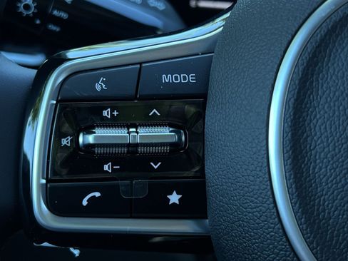 New 2026 Kia Carnival EX FWD image 37