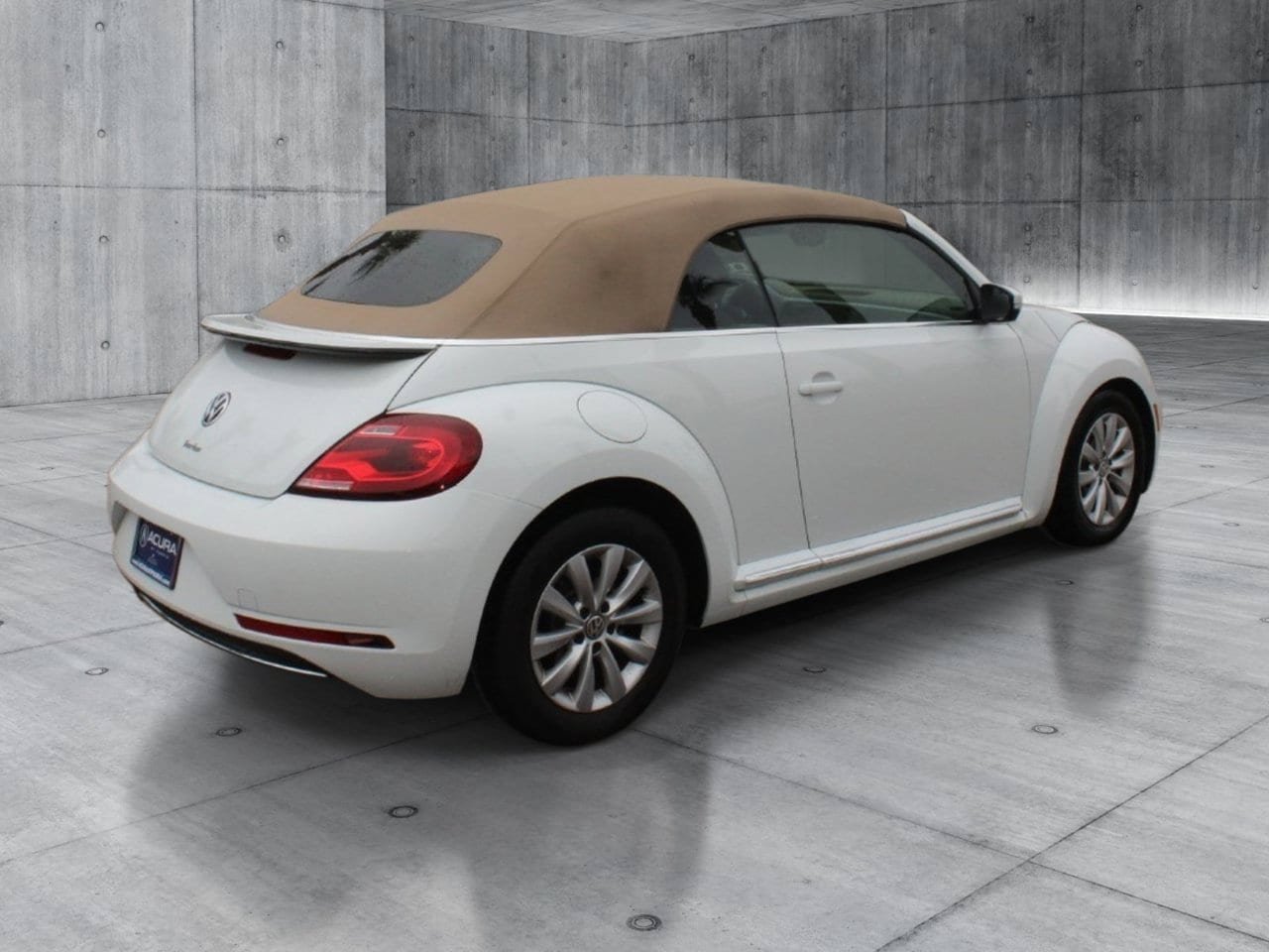 Used 2019 Volkswagen Beetle 2.0T S FWD image 5