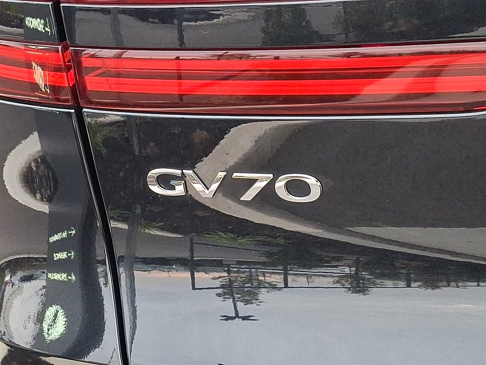 Certified 2026 Genesis GV70 2.5T Advanced AWD/4WD image 31