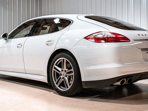 Used 2013 Porsche Panamera 4S image 5