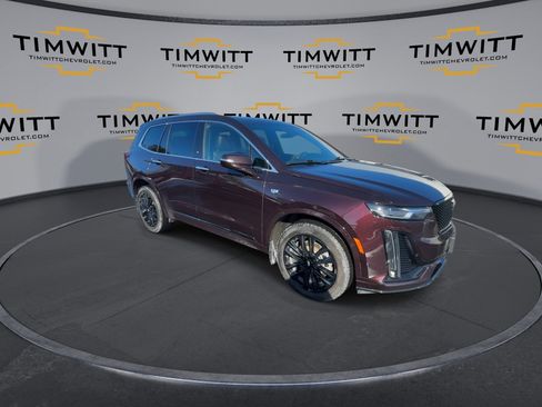 Used 2021 Cadillac XT6 Luxury image 3