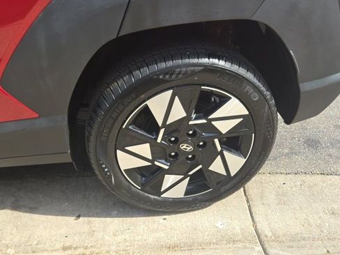 Used 2025 Hyundai Kona SEL AWD/4WD image 41