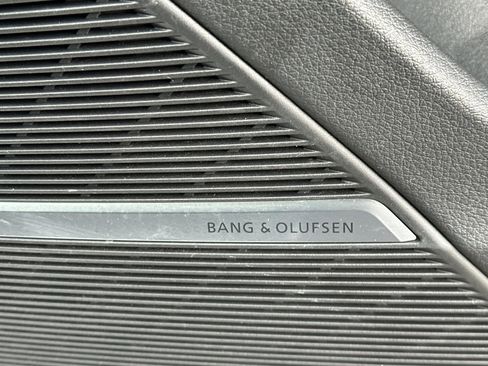 Used 2023 Audi Q8 Premium Plus w/ Premium Plus Package image 20