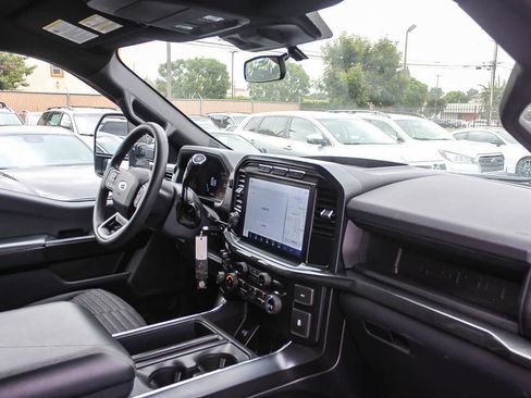 Used 2022 Ford F150 XL w/ STX Appearance Package RWD image 21