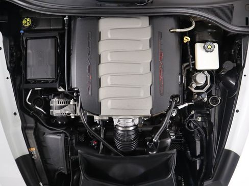 Used 2019 Chevrolet Corvette Stingray Convertible w/ 1LT image 32