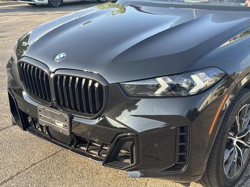 Used 2024 BMW X5 xDrive40i w/ M Sport Package AWD/4WD image 10