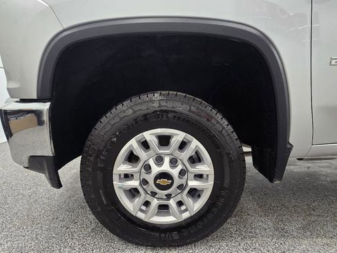 Used 2023 Chevrolet Silverado 2500 LT w/ Convenience Package image 33