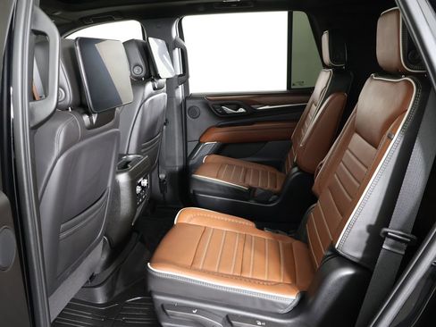 Used 2024 GMC Yukon Denali Ultimate AWD/4WD image 43