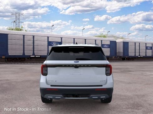 New 2026 Ford Explorer Active w/ Active Comfort Package AWD/4WD image 5