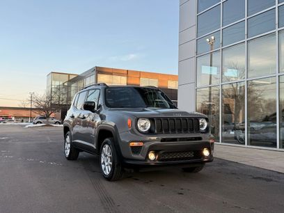 Used 2019 Jeep Renegade Latitude w/ Cold Weather Group