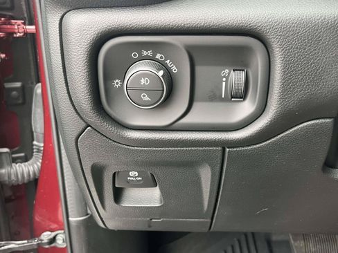 Used 2023 RAM 1500 Big Horn AWD/4WD image 43