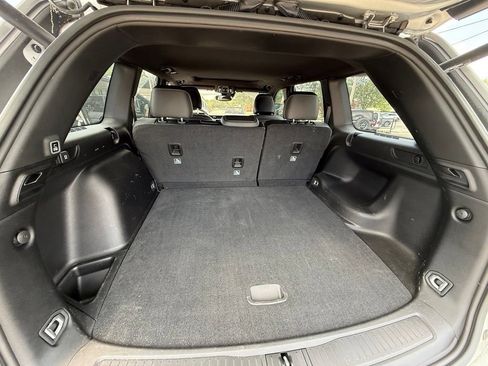 Used 2023 Jeep Grand Cherokee Altitude AWD/4WD image 26