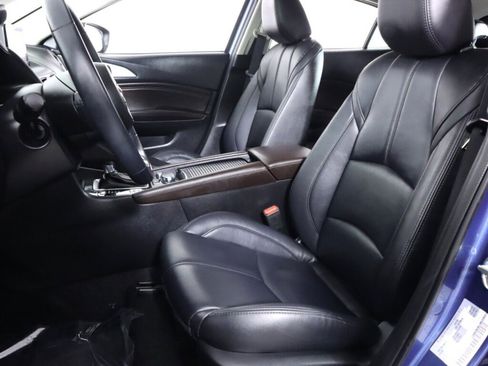 Used 2017 MAZDA MAZDA3 Touring FWD image 29
