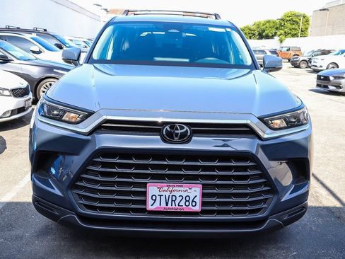 Used 2025 Toyota Grand Highlander FWD image 2