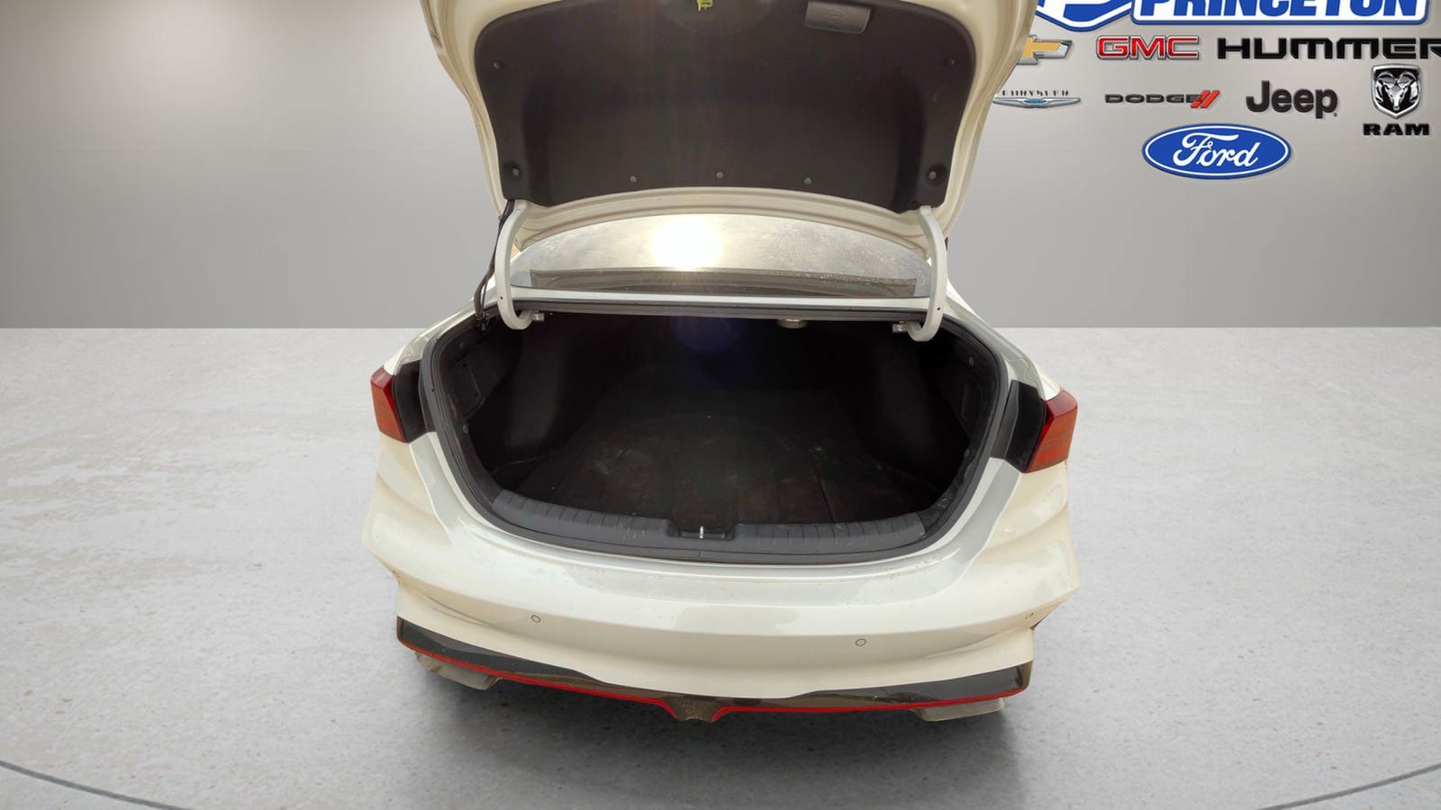 Used 2023 Kia Forte GT w/ GT2 Package FWD image 33