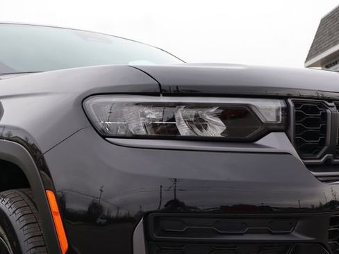 New 2026 Jeep Grand Cherokee Altitude AWD/4WD image 5