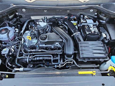 Used 2025 Volkswagen Taos S FWD image 29