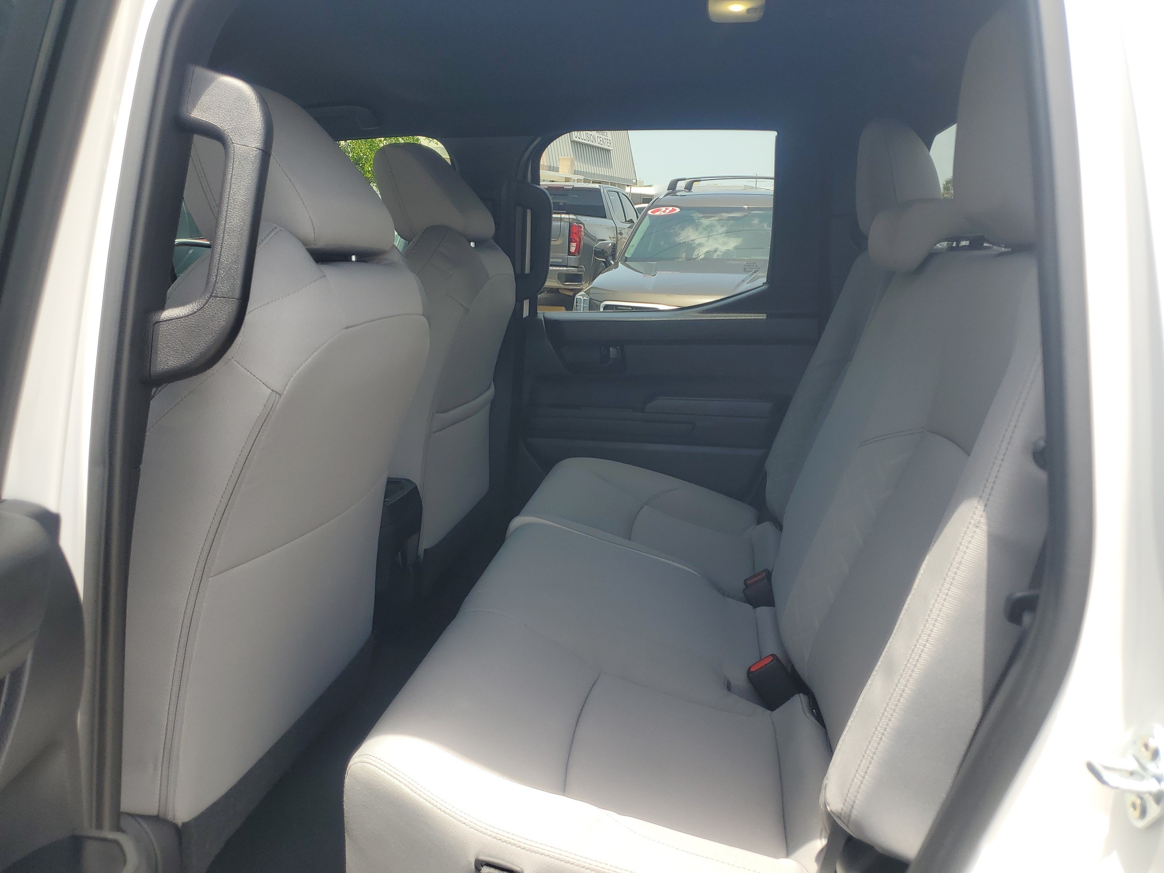 Used 2025 Toyota Tacoma SR5 AWD/4WD image 14