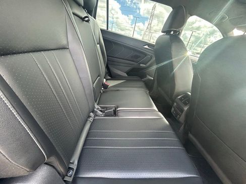 Certified 2022 Volkswagen Tiguan SE R-Line image 39