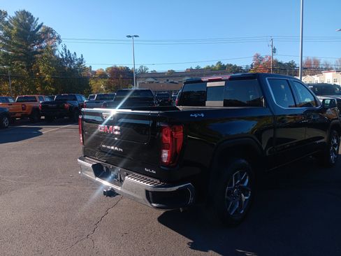 New 2025 GMC Sierra 1500 SLE w/ Preferred Package image 5
