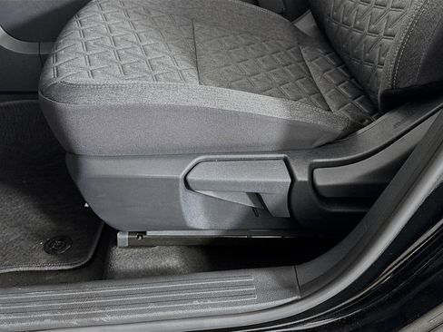 New 2026 Nissan Kicks SV FWD image 19