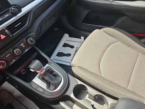 Used 2023 Kia Forte LXS FWD image 29