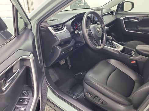 Used 2022 Toyota RAV4 XLE Premium FWD image 21