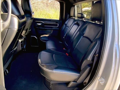 Used 2022 RAM 2500 Laramie w/ Night Edition image 40