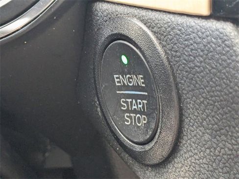 Certified 2022 Ford Escape Titanium w/ Titanium Elite Package image 32