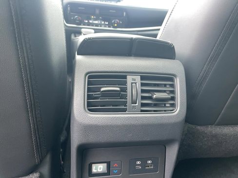 Used 2023 Nissan Rogue SL w/ SL Premium Package image 8